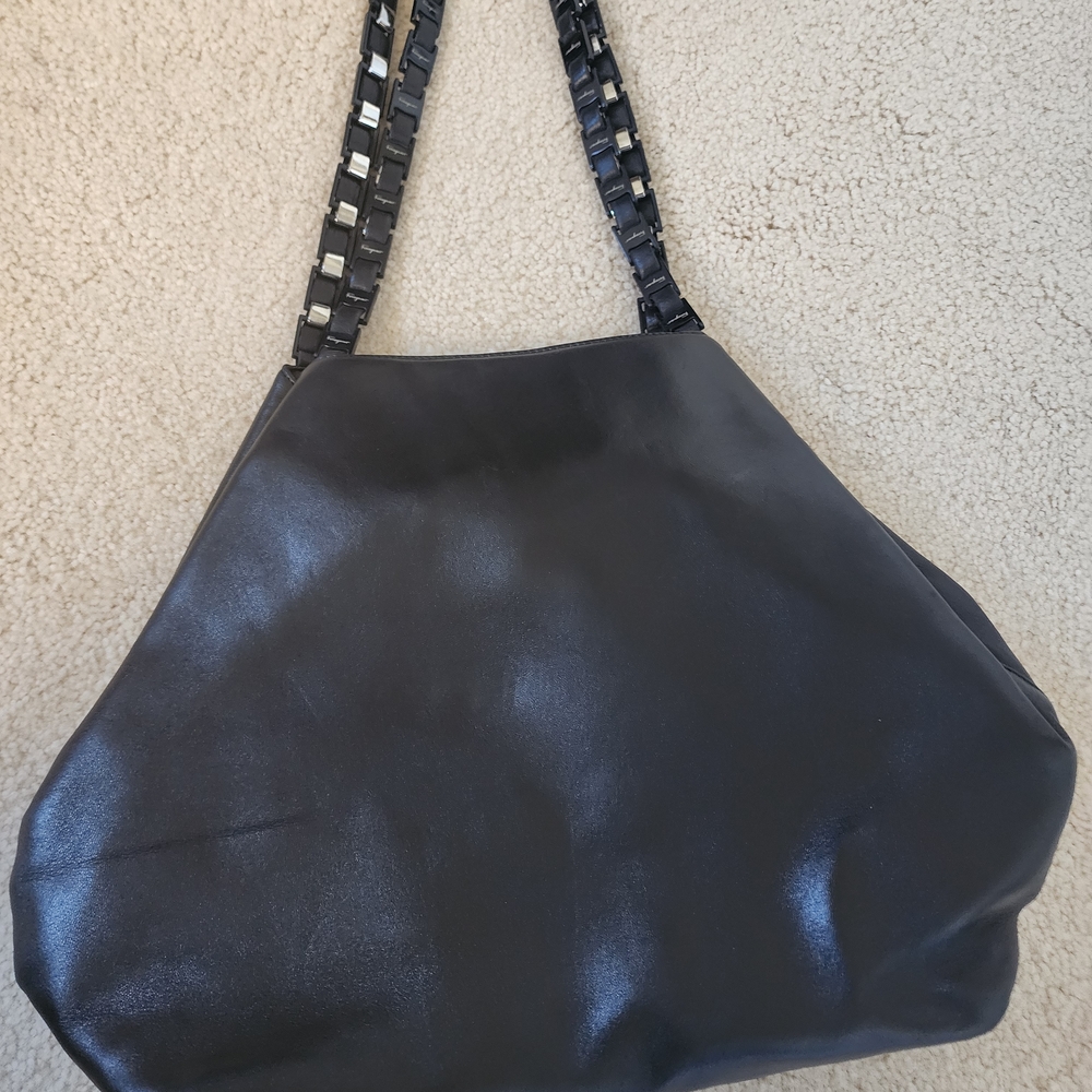 Salvatore Ferragamo Black Leather Shoulder Bag - Picture 3 of 16